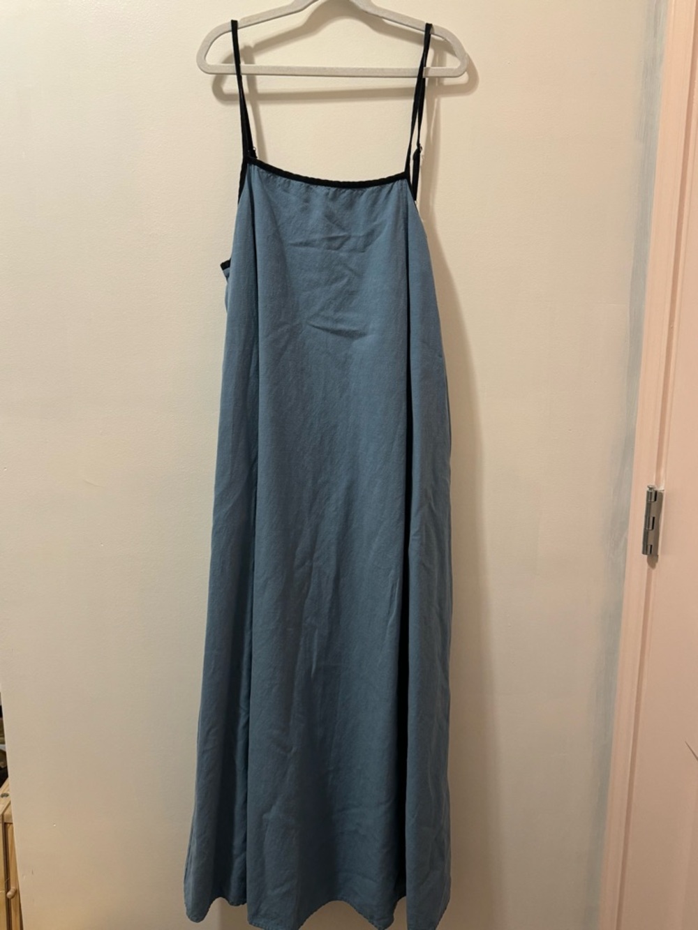 Shy velvet Lenin blue long maxi dress women’s medium